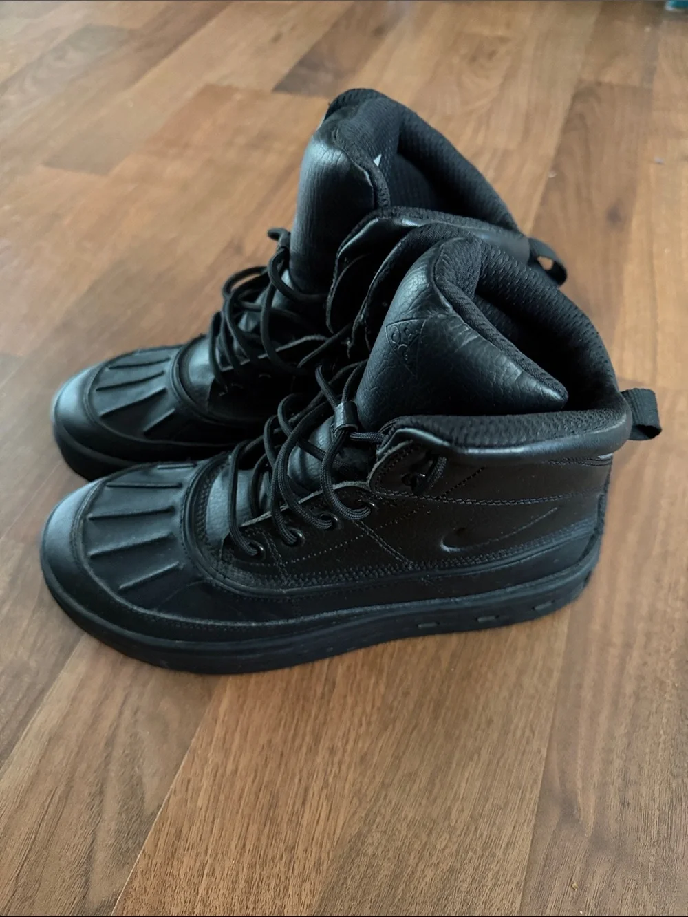 Nike ACG Kids Black High-Top Winter Boots
